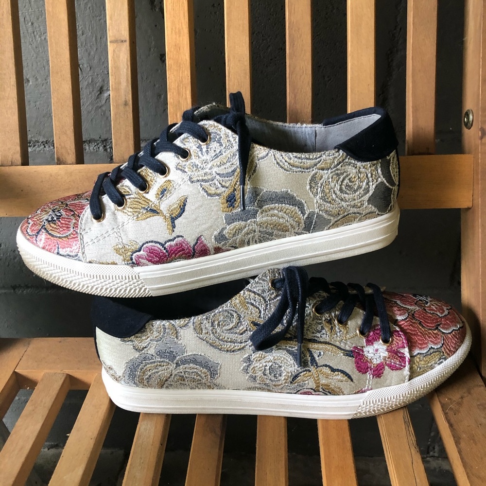 Nine West Floral Embroidered Sneakers